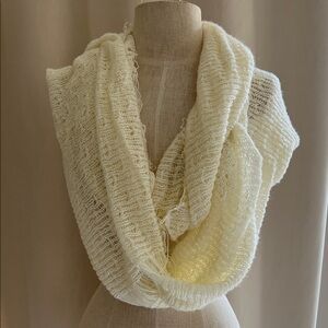 Like new! Subtle luxury brand lightweight knit infinity scarf
